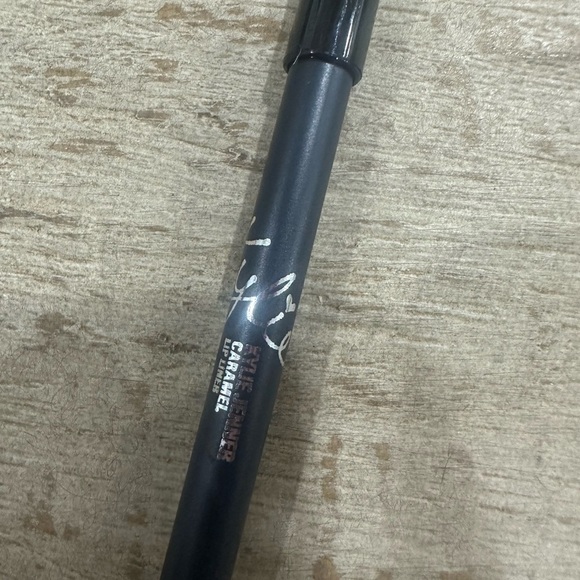 Kylie Cosmetics "CARAMEL" LIP LINER - Picture 3 of 4